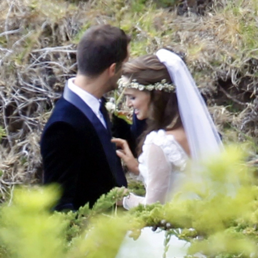 Natalie Portman wedding. | Natalie portman wedding, Celebrity weddings ...