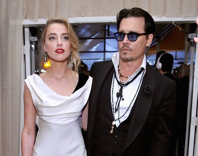 ...Johnny Depp a Amber Heard se nečekaně vzali?